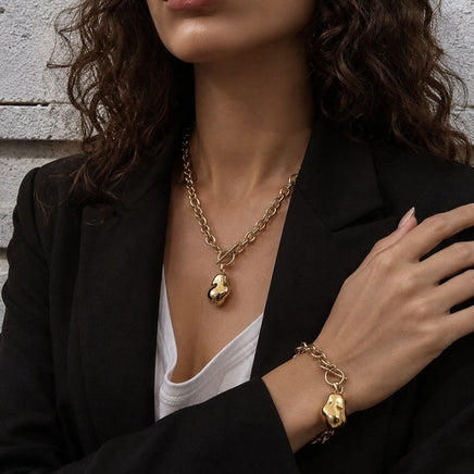 SIP SABINE NECKLACE